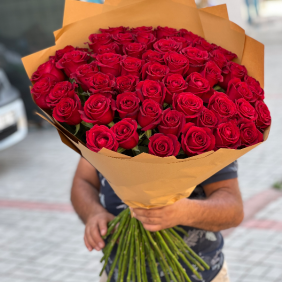  Flower Delivery Alanya 59 Red Roses