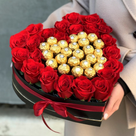 Çiçekçi Alanya 23 Gül ve Ferrore Rocher