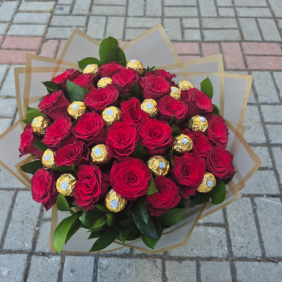  25 gül ve ferrero rocher cikolata