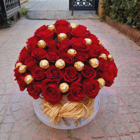  Çiçek Siparişi Alanya Vip kutu 65 gül ferrero rocher
